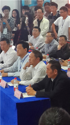 第14屆湖北省種豬拍賣(mài)會(huì)在武漢成功召開(kāi)